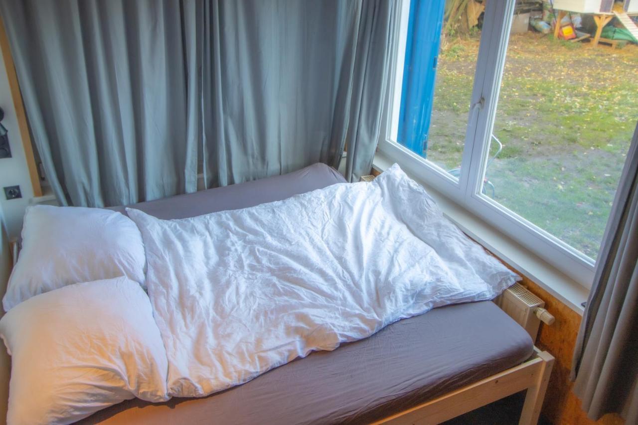 Hostel Oder Ferienwohnung 1-16 Personen Im Blauen Haus Fehmarn Extérieur photo