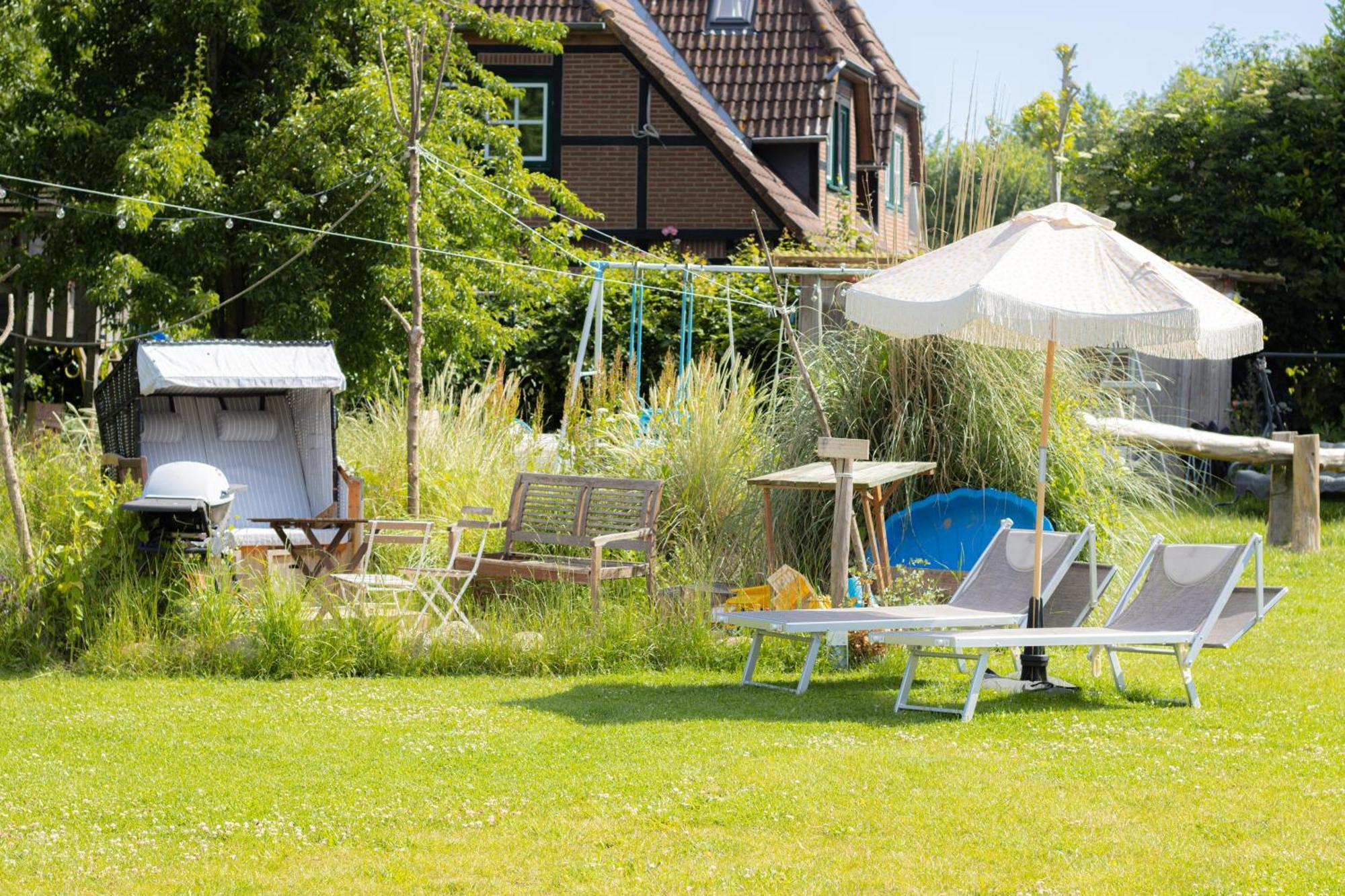 Hostel Oder Ferienwohnung 1-16 Personen Im Blauen Haus Fehmarn Extérieur photo