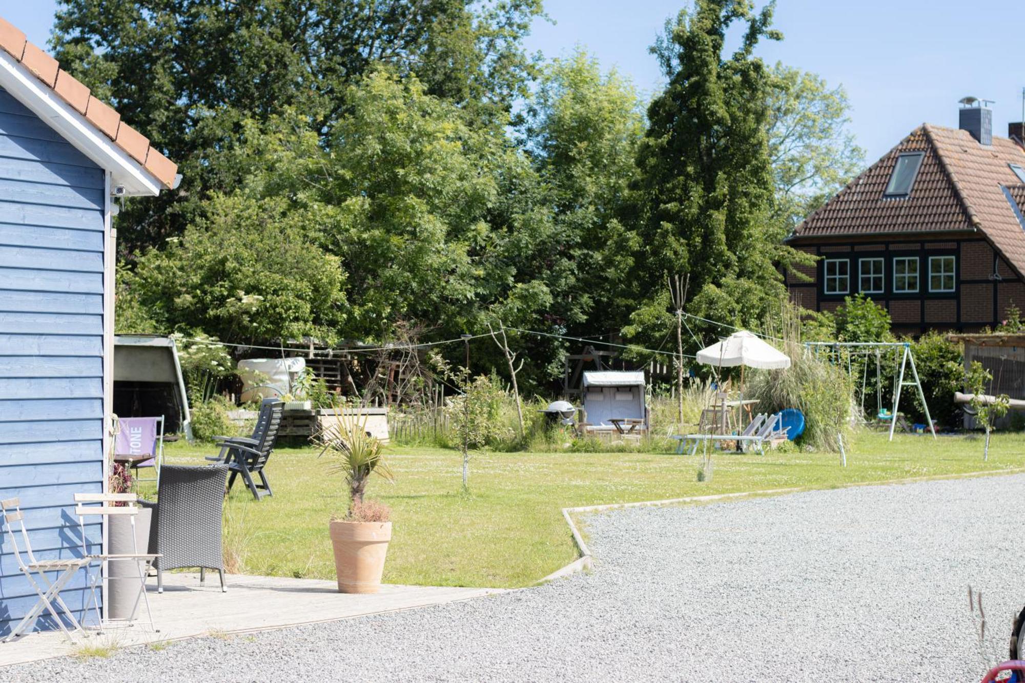 Hostel Oder Ferienwohnung 1-16 Personen Im Blauen Haus Fehmarn Extérieur photo