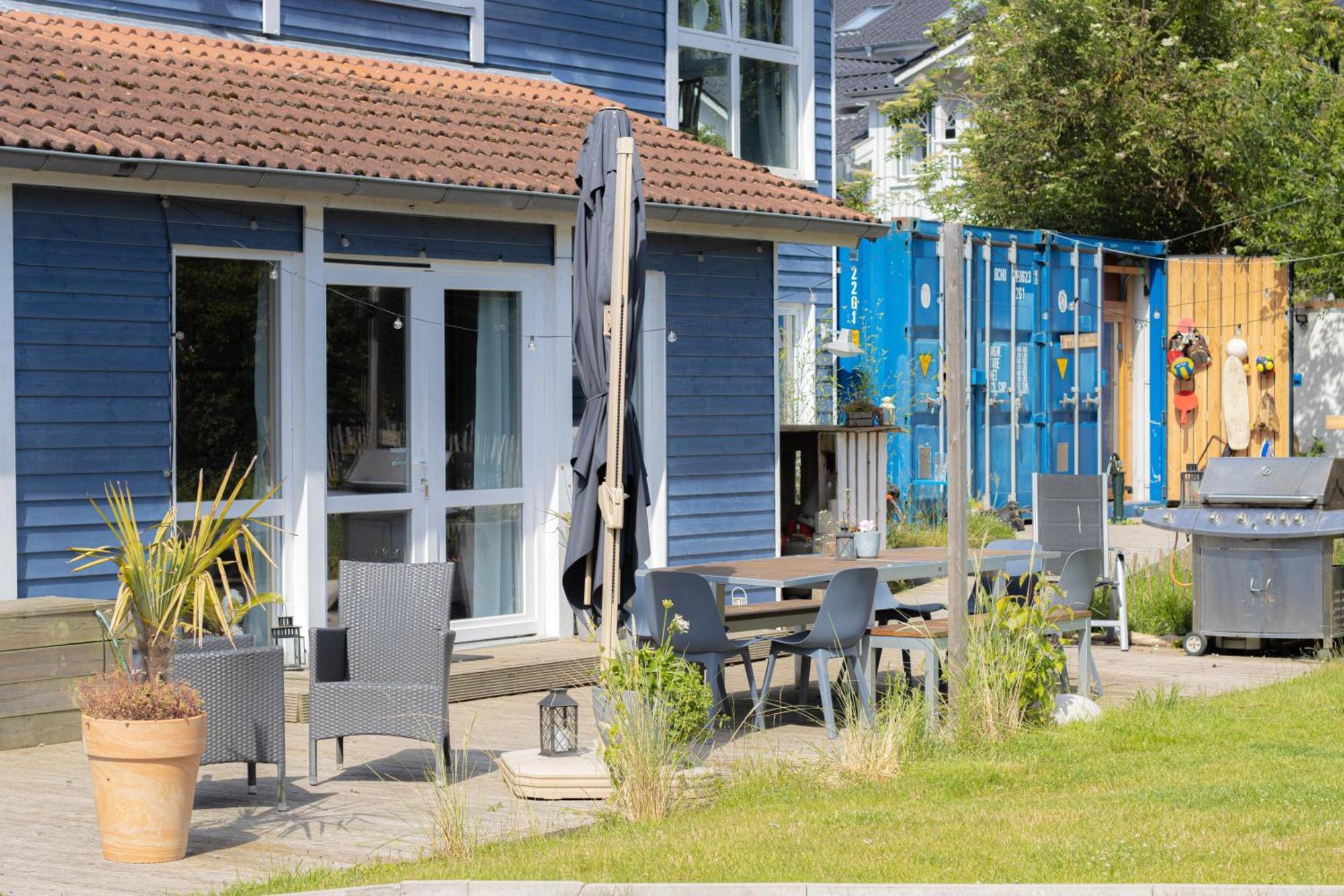 Hostel Oder Ferienwohnung 1-16 Personen Im Blauen Haus Fehmarn Extérieur photo