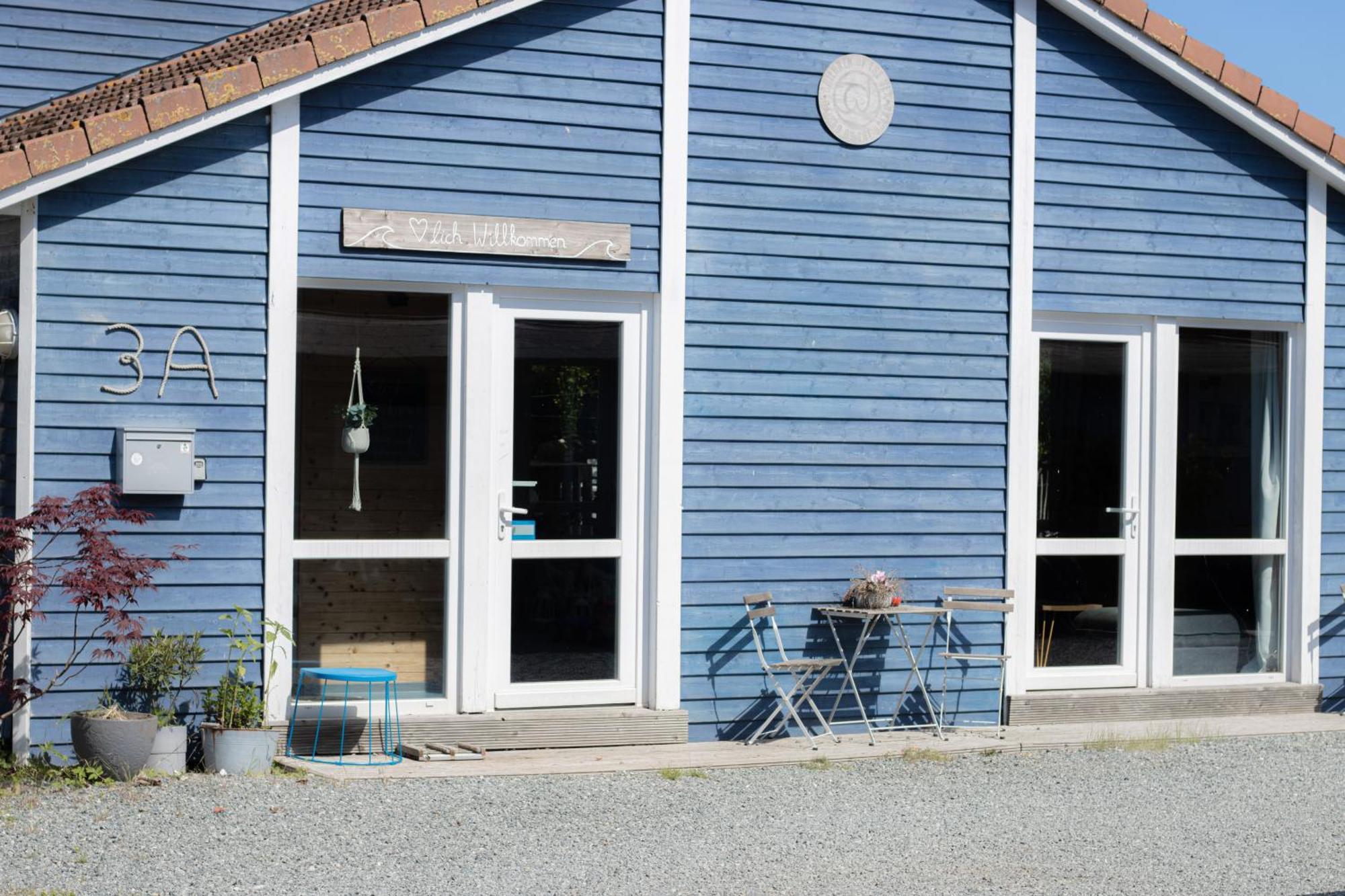 Hostel Oder Ferienwohnung 1-16 Personen Im Blauen Haus Fehmarn Extérieur photo